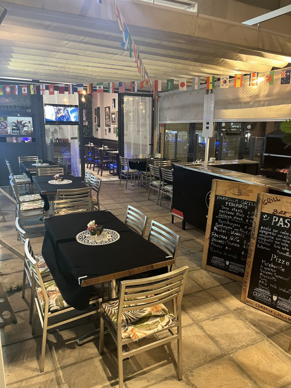 “Mister Pinchos”, ANGUS STEAK HOUSE + Pizzas and Pastas