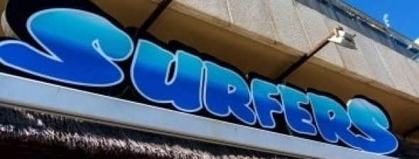 Surfers bar & grill
