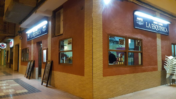 Cafetería Tapería La Esquinica
