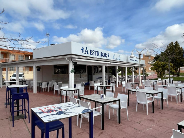 Chiringuito Bandera Azul "A Estribor"