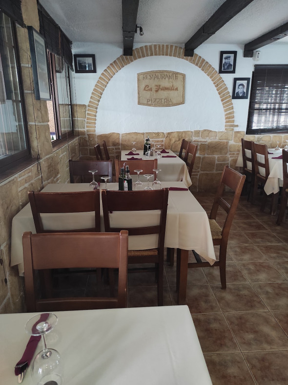 Pizzería La Familia