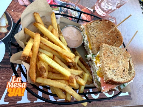 Foster's Hollywood