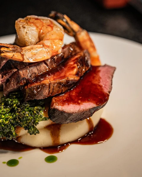 Browns Cocktail And Gastro Bar