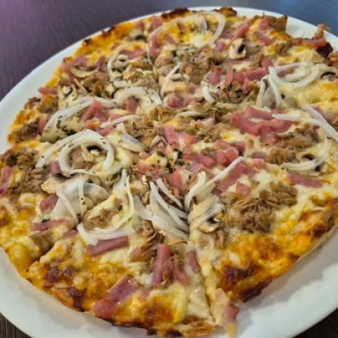 Athenea Pizzería Cafetería