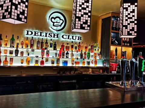 Delish Club Cocktail Restaurante